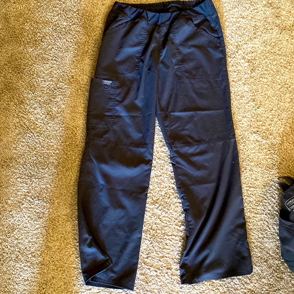 Scrub set